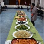 오랫만에 너무 맛있는 음식을 보며 감격하시는 집사님...